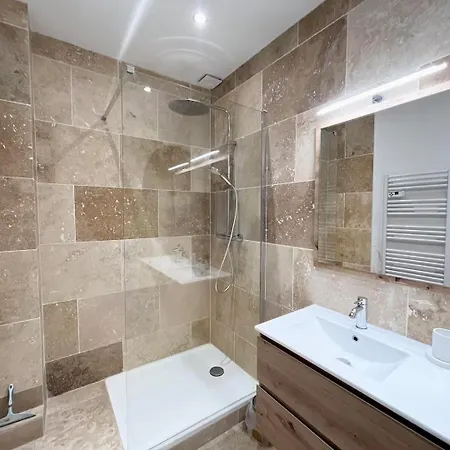 Leon Gautier Ii 6 People Center Lägenhet